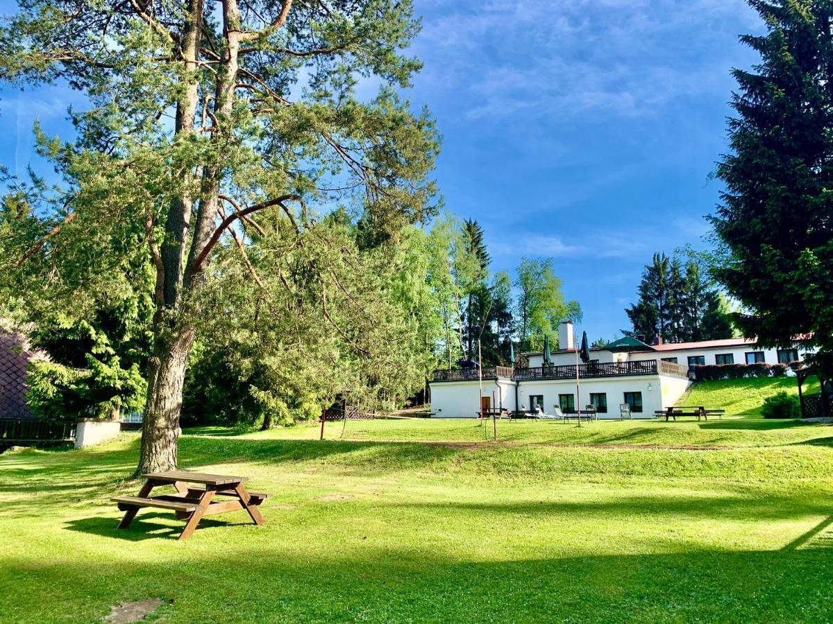Hotel A Penzion Pegas Vlachovice Dış mekan fotoğraf